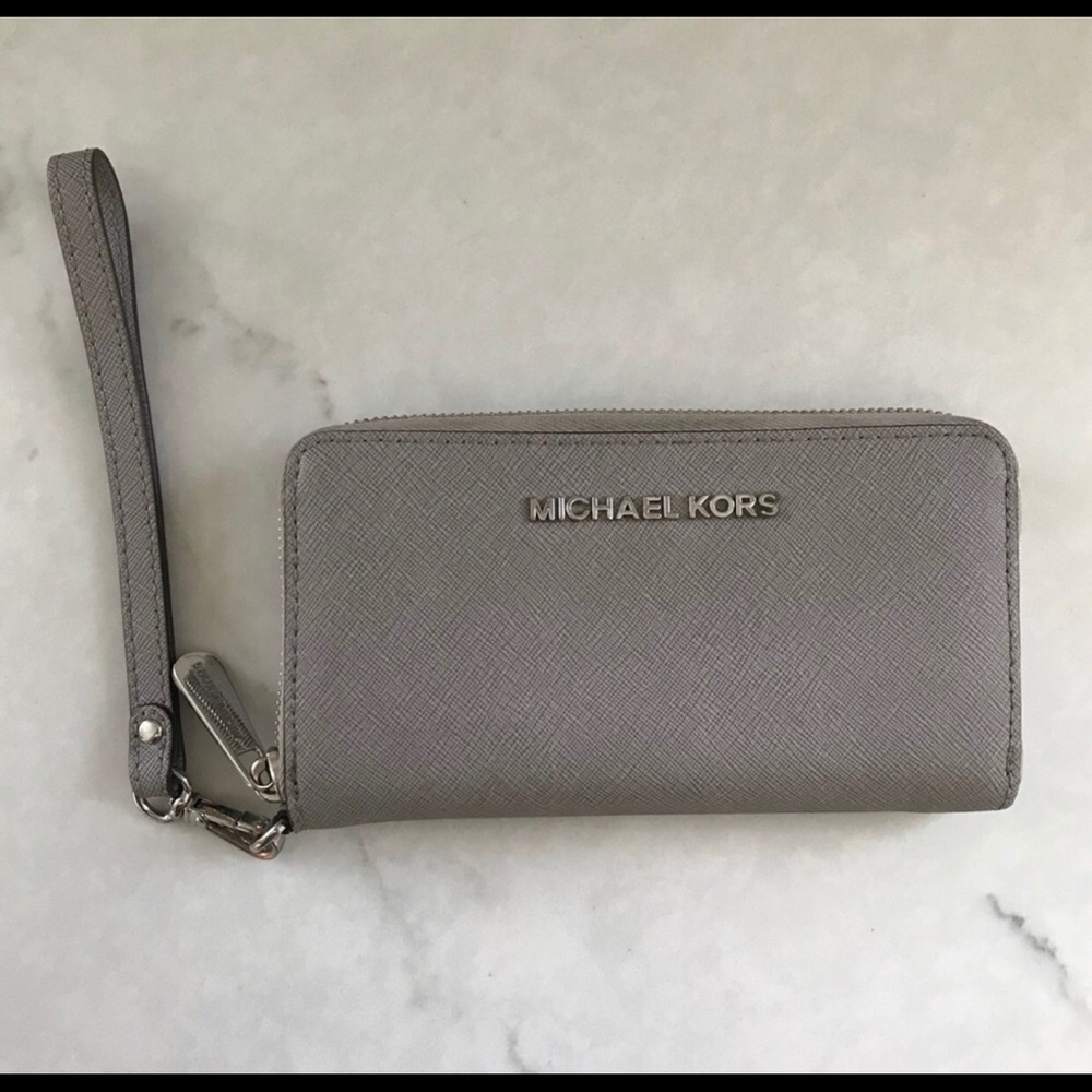 Wristlet